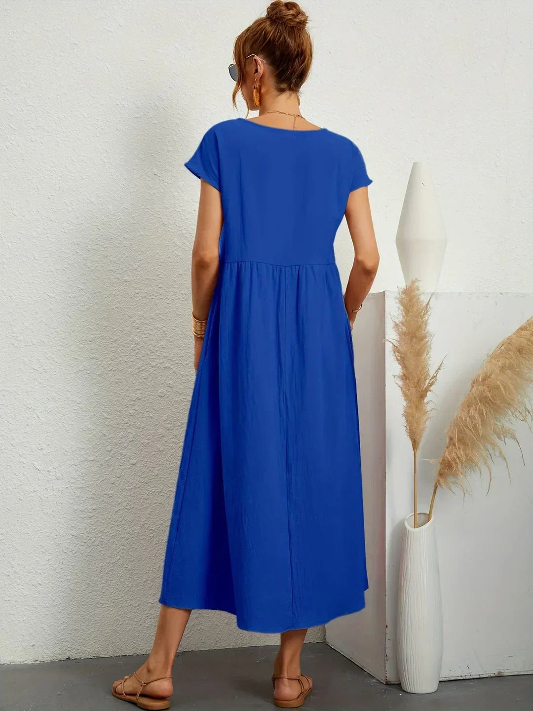 Louvine | Robe midi fluide élégance intemporelle – Modèle 1