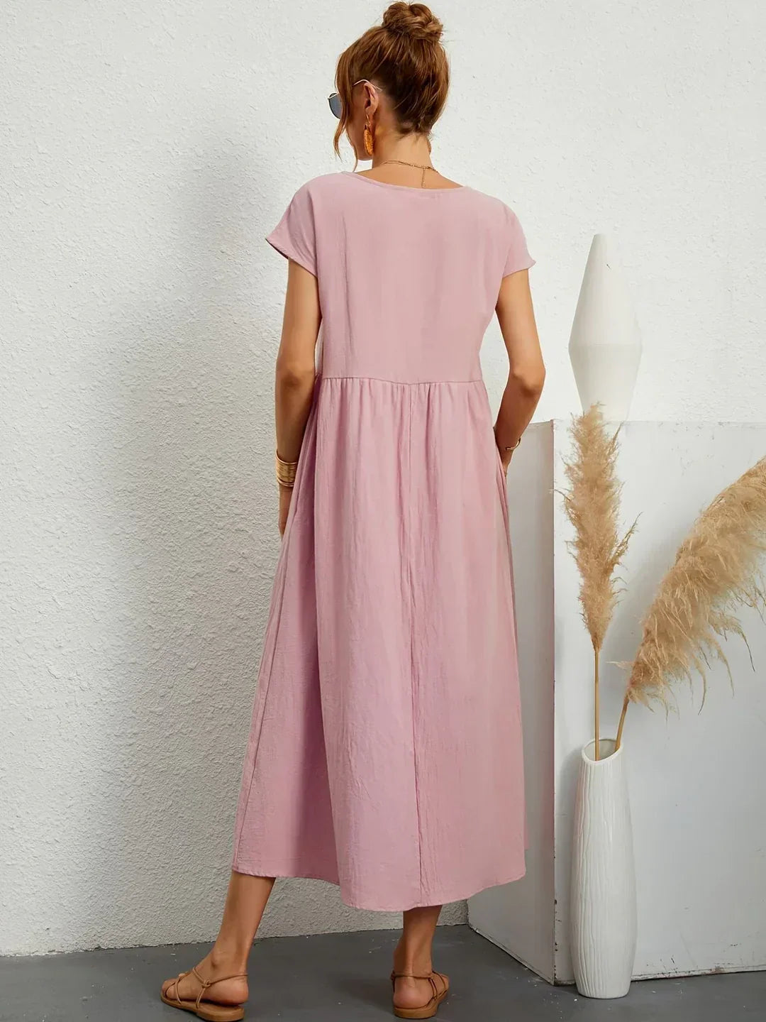 Louvine | Robe midi fluide élégance intemporelle – Modèle 1