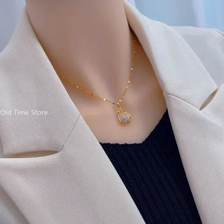 Collier Pendentif Élégant en Cristal Rose et Or